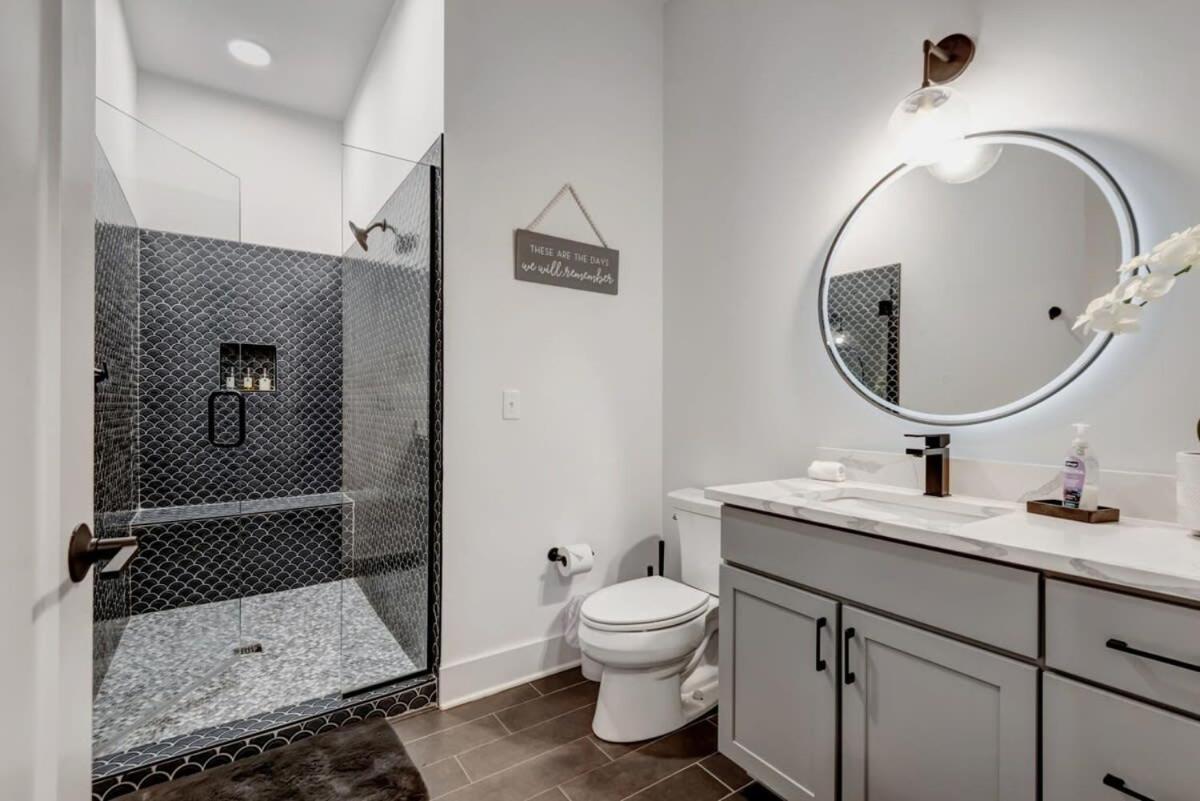 Holiday home Cozy E Nash By 5 Points - 1,2mi To Broadway Nashville
